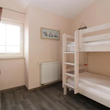 Appartementanlage Uns Strandhus 11 *