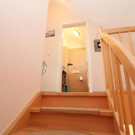 Appartementanlage Uns Strandhus 11 *