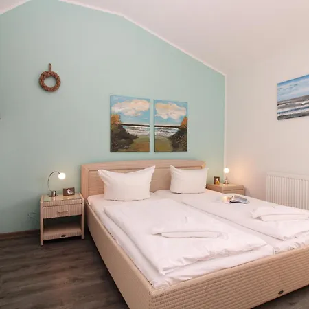 Appartementanlage Uns Strandhus 11 *