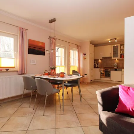 Appartementanlage Uns Strandhus 11 * Kuehlungsborn